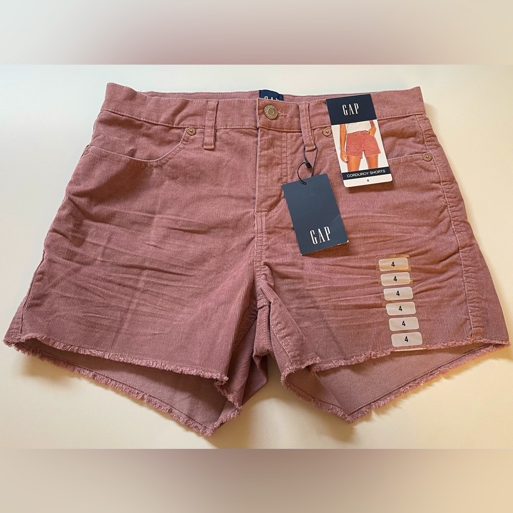 GAP Corduroy Shorts { Size: 4 } 🩷